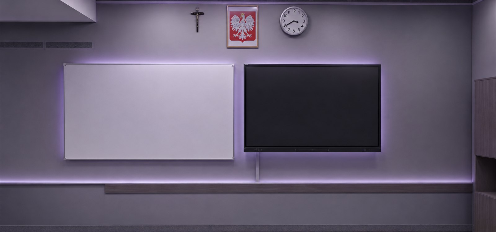 Realizacja — monitor interaktywny w sali lekcyjnej